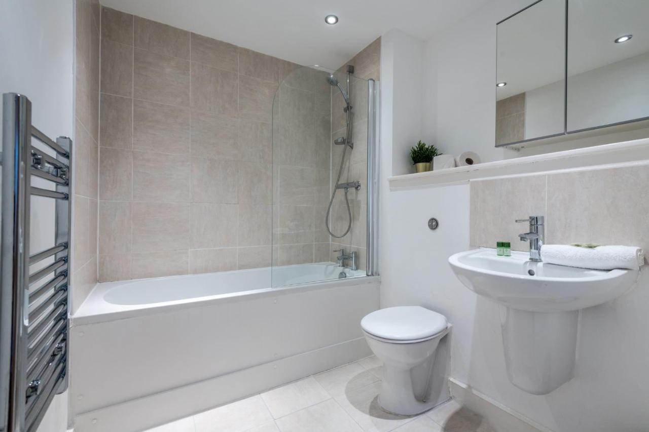 Host & Stay - Central Balcony Apt Liverpool Exterior foto